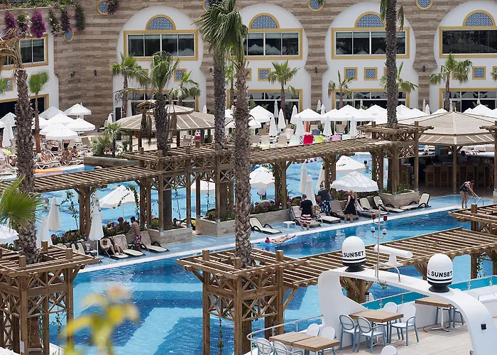 Hotel Crystal Sunset Pearl Collection